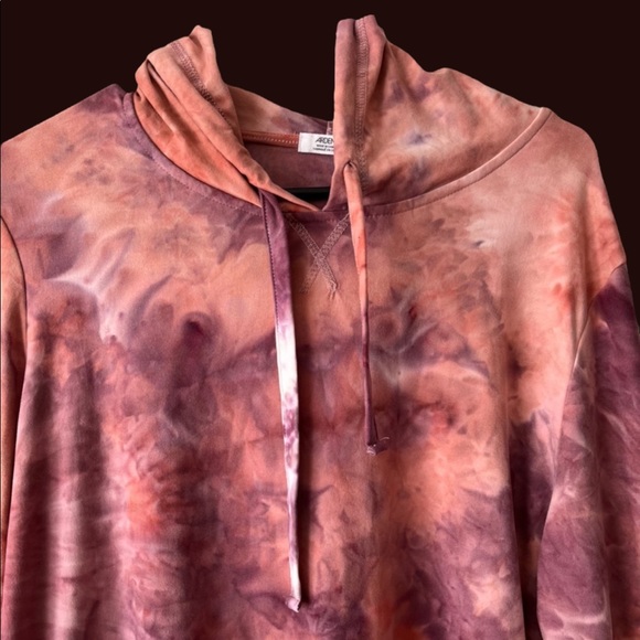 SIZE XL - TIE DYE HOODIE SHIRT - Picture 4 of 5